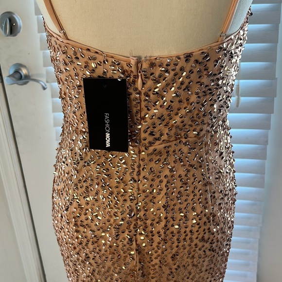 Never worn before Pink Sequin Maxi Dress with High Split! 😍😍😍😍 Size Medium - Picture 6 of 7